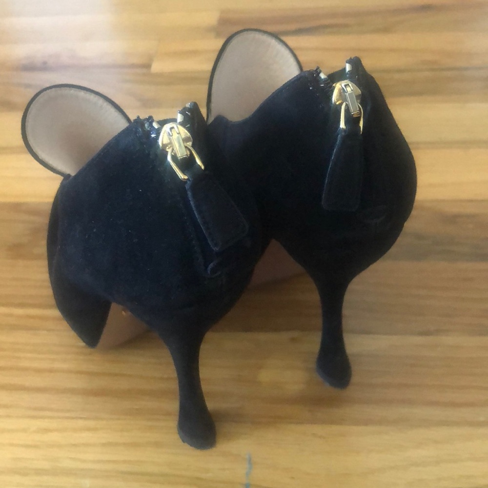 Prada Heels - Picture 2 of 7